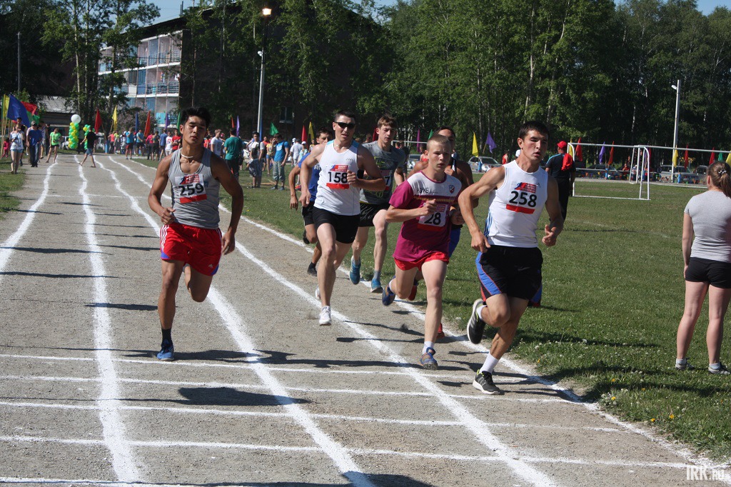 Мужской забег на 800 метров