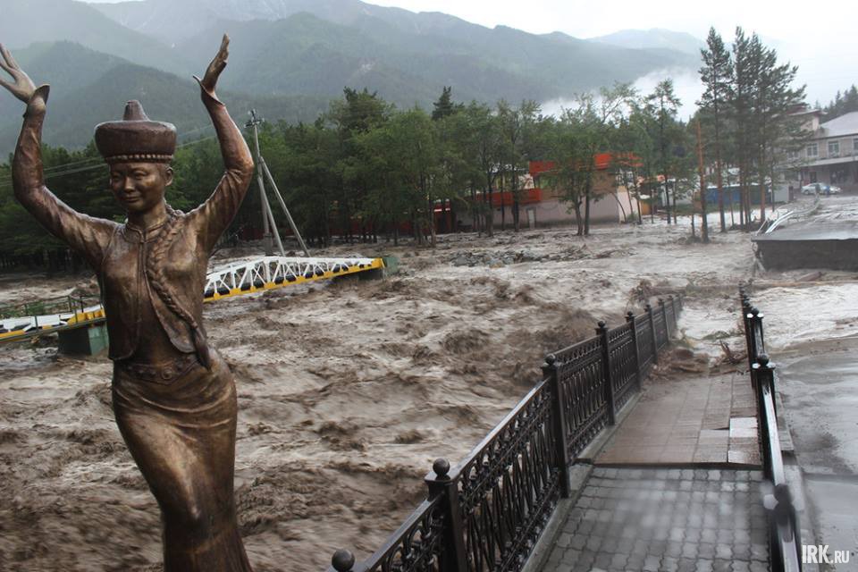 Мост через реку Кынгарга.