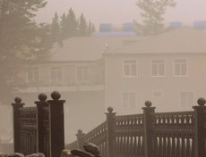 Мост через реку Кынгарга. Здесь была скульптура девушки.