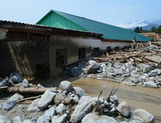 Столовая Аршанского лицея-интерната со стороны движения селевого потока