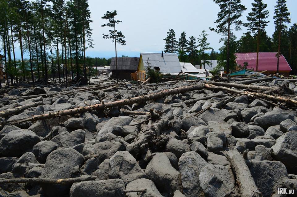 Эти камни нанесло селевым потоком