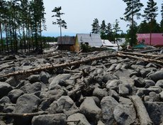 Эти камни нанесло селевым потоком