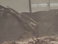 Мост через реку Кынгарга. Обрушились скульптуры.