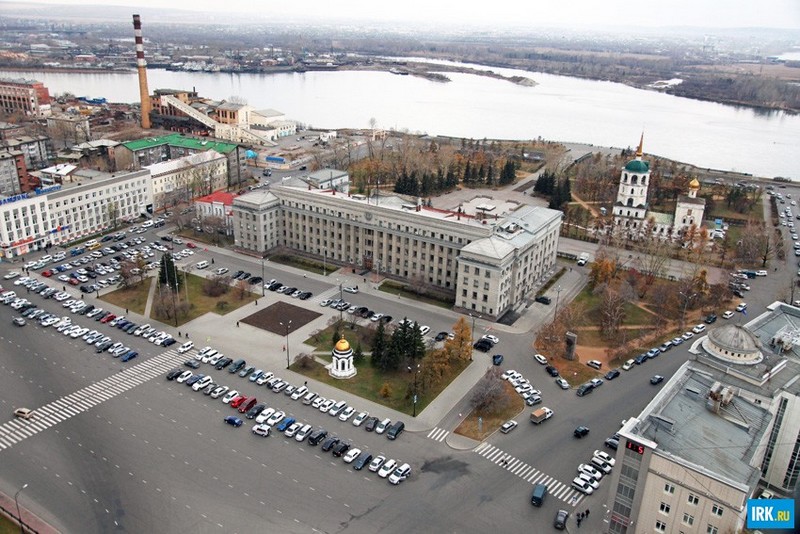 Здание правительства Иркутской области, площадь Кирова. Автор фото - Игорь Дремин