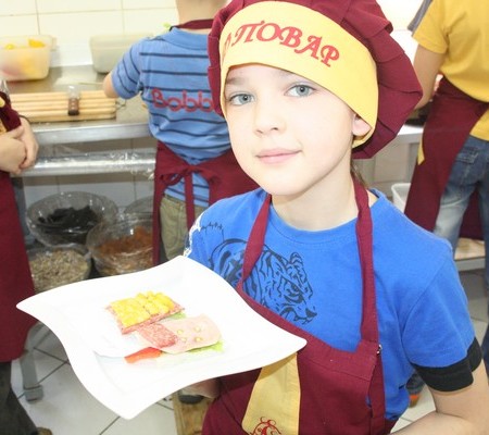 Воспитанник кулинарной школы Воспитанник кулинарной школы