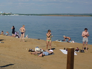 На пляже. Фото IRK.ru