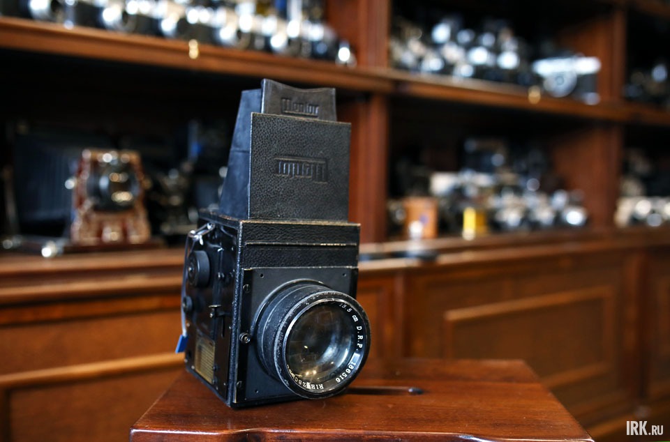 «Самые старые образцы 19 века. Есть объектив Zeiss, Carl Jena: Anastigmat 1:18 F=141mm D.R.P.56109 1890 года выпуска, на который я даже делал фотографии, приладив его к NIKON D800, и он дал приличные с интересным мягким рисунком фотографии».