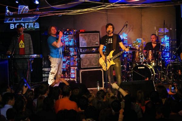 Группа «Ногу свело» на презентации фильма «На Байкал»