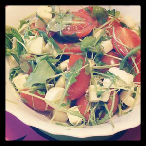 #instafood #spring #salad #tomato #mozzarella #cherry #cheese #ruccola