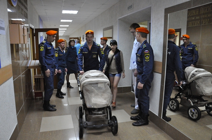 Беженцы из Украины прибыли в ИвИ ГПС МЧС России. Фото с сайта www.mchs.gov.ru
