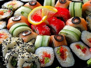 При заказе некоторых наборов роллов в ресторане доставки «Susumi Sushi -1/6 суши» вы получите скидку 50 %. До конца акции осталось 10 дней.