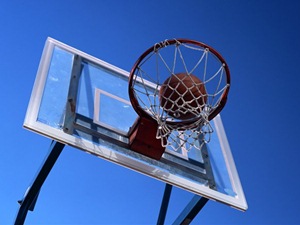 Баскетбольный мяч. Фото с сайта www.lokobasket.com