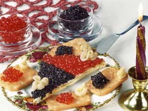 Все мы знаем, что есть красная и черная икра, но каждая из них подразделяется еще на 3 вида. Журнал Vintage поможет определить качество икры по виду и упаковке и сделать правильный выбор.
