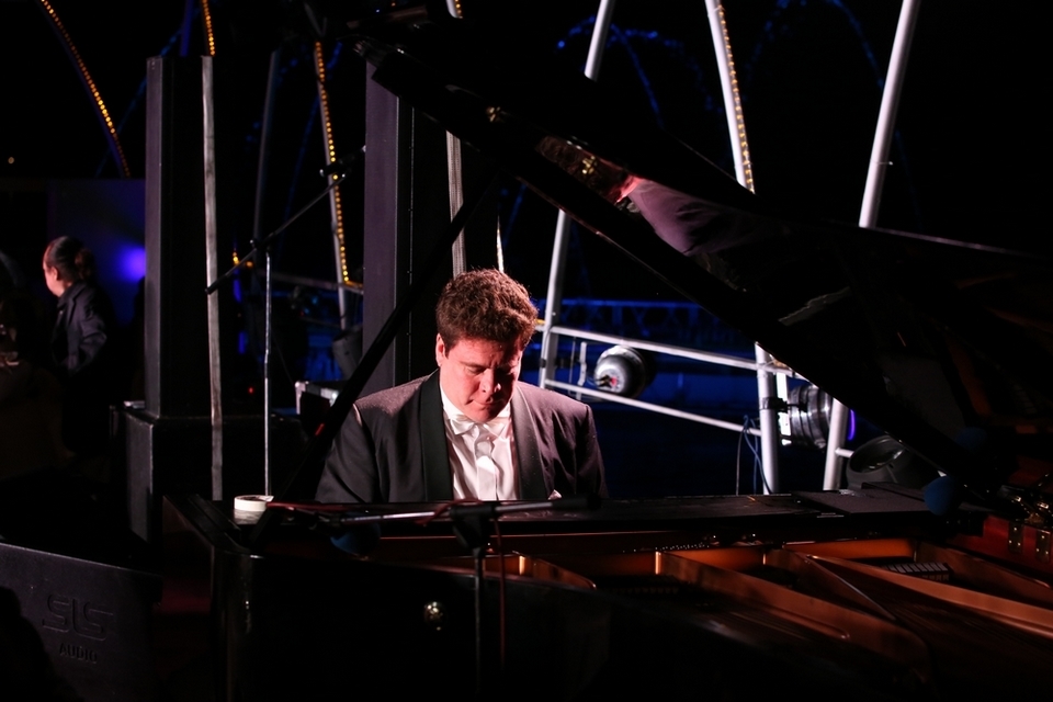 Кульминацией праздника стало выступление пианиста Дениса Мацуева