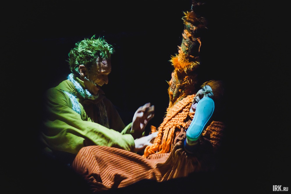 Для многих людей сказка «Маленький принц» — своеобразный пароль, по которому узнают друг друга те, кто помнит, что взрослые «странный народ» и что «ты в ответе за тех, кого приручил».