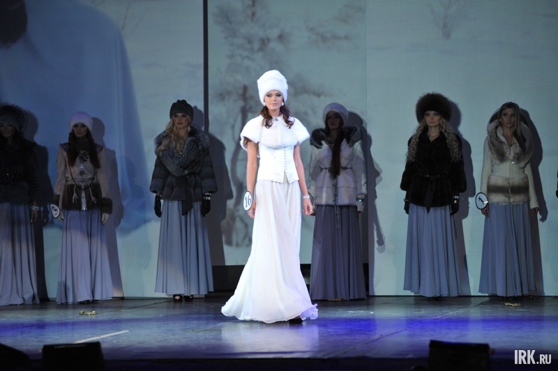 Ольга Коршунова. Девушка вошла в пятерку финалисток «Мисс Иркутск - 2011» и заняла второе место по итогам конкурса.