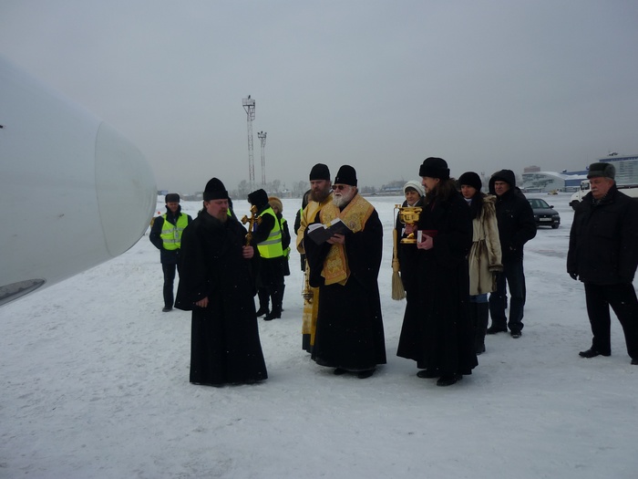 Церемония освящения самолета