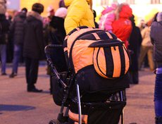 На праздник пришли (и приехали) горожане самых разных возрастов. Фото Никиты Добрынина.