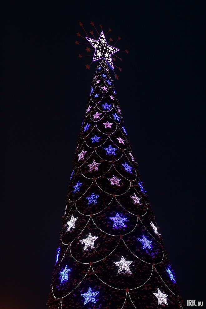 Открытие главной городской елки в Иркутске. Фото Никиты Добрынина.