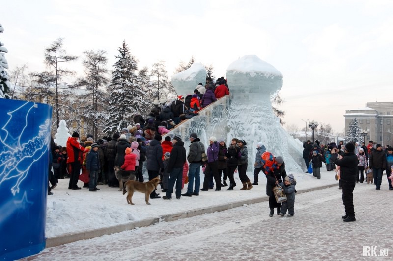 Большая горка в сквере Кирова. Фото Владимира Смирнова.