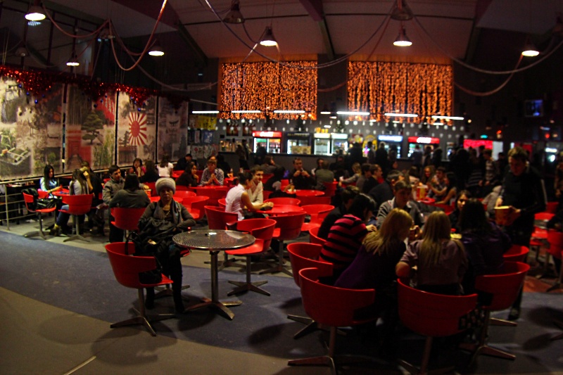 В кинотеатре «Второй этаж»