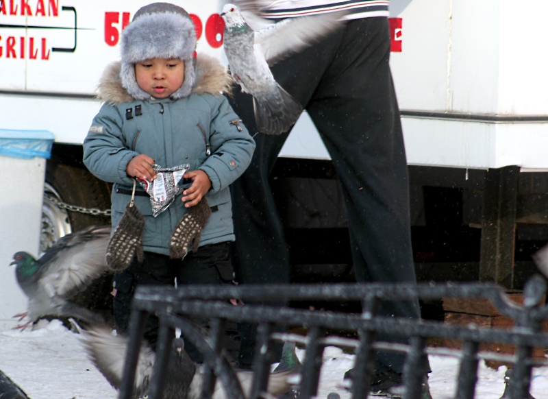 Иркутск. На площади возле Цирка