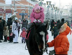 Иркутск. На площади возле Цирка