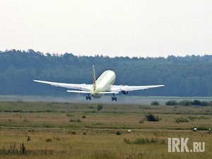 Взлетающий самолет. Фото Владимира Смирнова