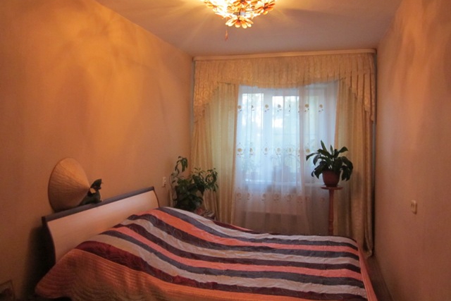 2-комнатная квартира на улице Авиастроителей: 37 кв.м., 1 450 000 рублей.