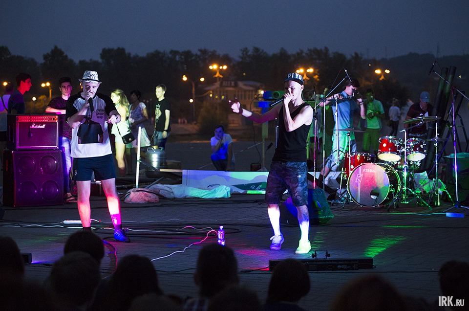 Обстановку разрядили битбоксеры, которые «прокачали» толпу на все сто.