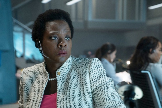 Виола Дэвис в роли Аманды Уоллер. Фото с сайта www.kinopoisk.ru Виола Дэвис в роли Аманды Уоллер. Фото с сайта www.kinopoisk.ru