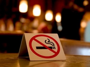 Депутаты Верховной Рады одобрили законопроект, строго запрещающий курить в заведениях общественного питания. Однако опыт других стран показывает, что такая мера может привести к безработице.