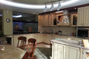 5-комнатная квартира на улице Байкальской: 345 кв.м., 20 000 000 рублей