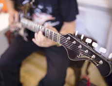 Гитара Musima Eterna de Luxe выпущена в Германской демократической республике.
