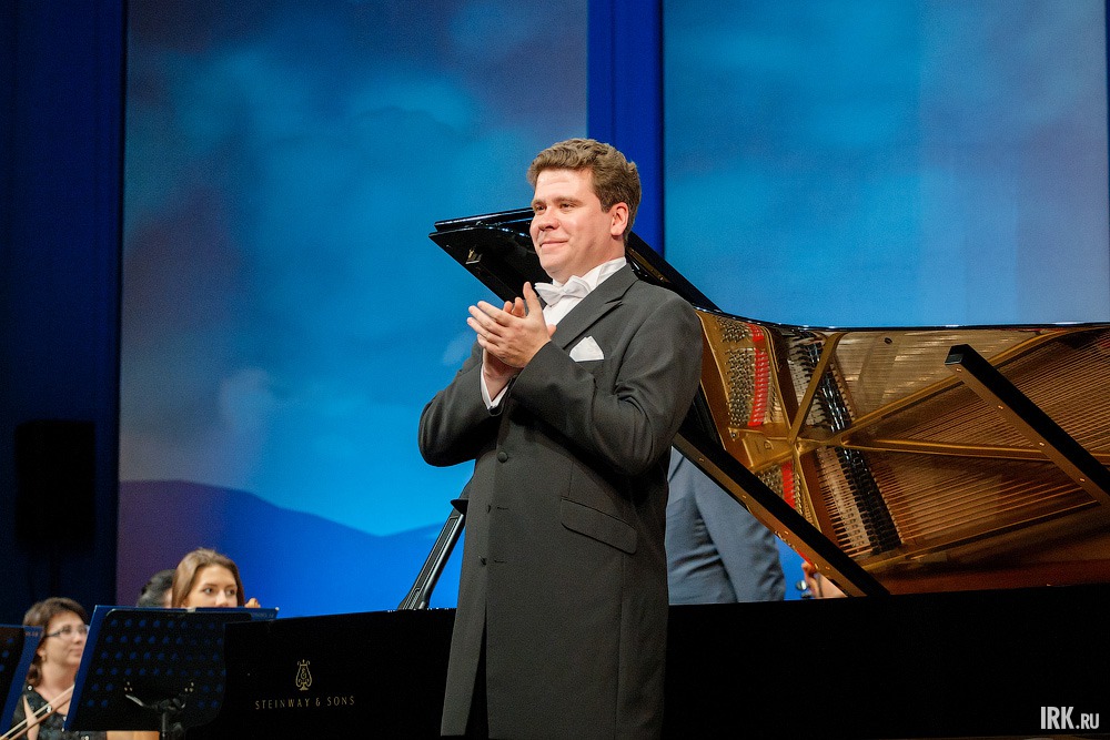 Открыл фестиваль его художественный руководитель Денис Мацуев