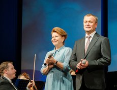 С приветственным словом выступили председатель Законодательного собрания Иркутской области Людмила Берлина и губернатор Сергей Ерощенко