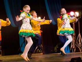 Танцоры. Фото с сайта sun-irk.ru