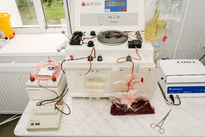 ACP 215 придуман в НАТО для использования в горячих точках, чтобы иметь запас первой резус-отрицательной универсальной крови в замороженном состоянии.