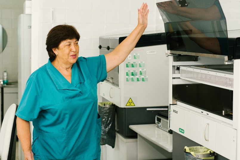 Людмила Труфанова — врач лаборатории иммунологических исследований.