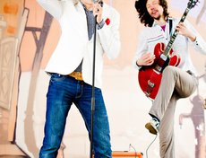 Реалии города Иркутска: ветер и летающие пакеты.