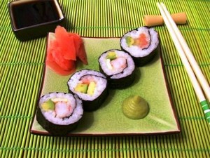 19 апреля в студии кулинарных проектов на мастер-классе вы узнаете, как варить рис и делать разнообразные суши и роллы. Выберите занятие на свой вкус и учитесь готовить по-новому.