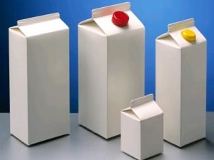 Крупнейшая упаковочная компания скоро выпустит пакеты с чипом, который начнет подавать сигнал, если молоко долго не убирают в холодильник. Таким образом хотят снизить количество отравлений испорченным продуктом.