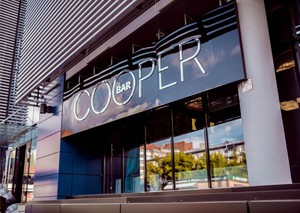 «Сooper*». Фасад