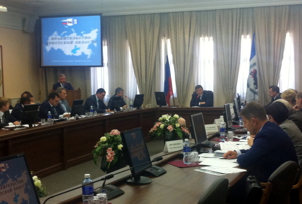 Закрытое совещание под руководством Александра Битарова. Фото предоставлено пресс-службой правительства региона
