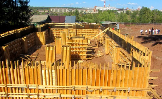 Строительство дома в Падуне. Фото с сайта antonenkov.com