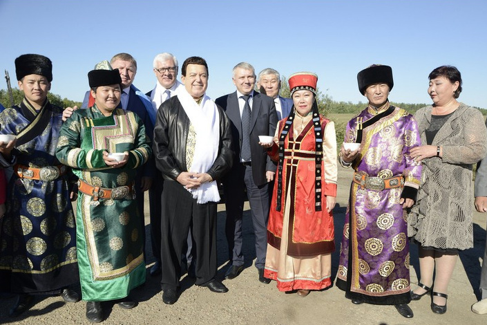 Иосиф Кобзон в Усть-Ордынском. Фото irkutsk.er.ru