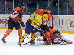 Хоккейный матч. Фото с сайта http://хкермак.рф