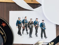 Костюмы для артистов и массовки должны быть максимально похожи на форму тех времен