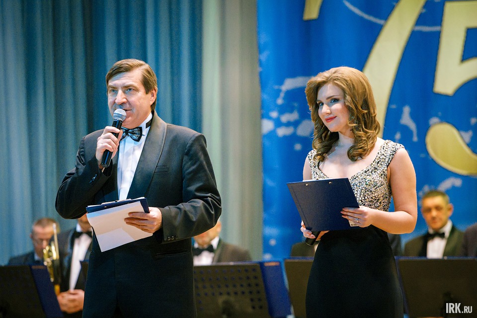 Ведущие вечера — Николай Мальцев и Александра Кашурникова