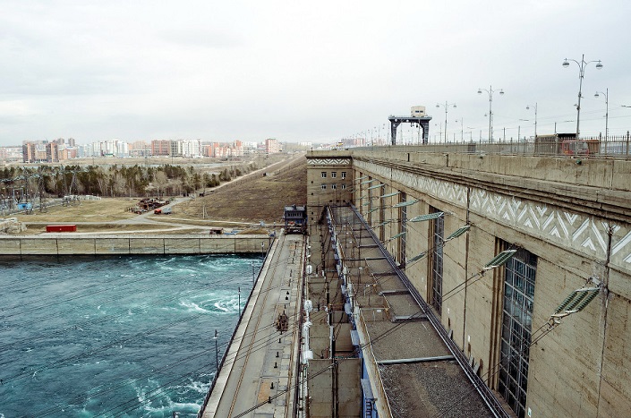 Иркутска ГЭС. Фото Ильи Татарникова